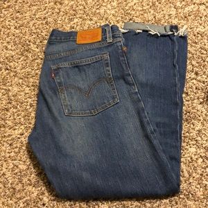 Levi’s Cropped Denim